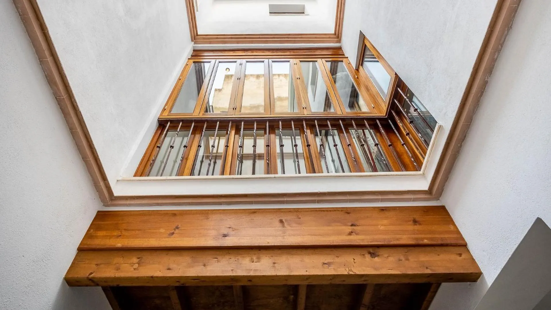 Beautiful Ground Floor Duplex In The Heart Of Seville Spain