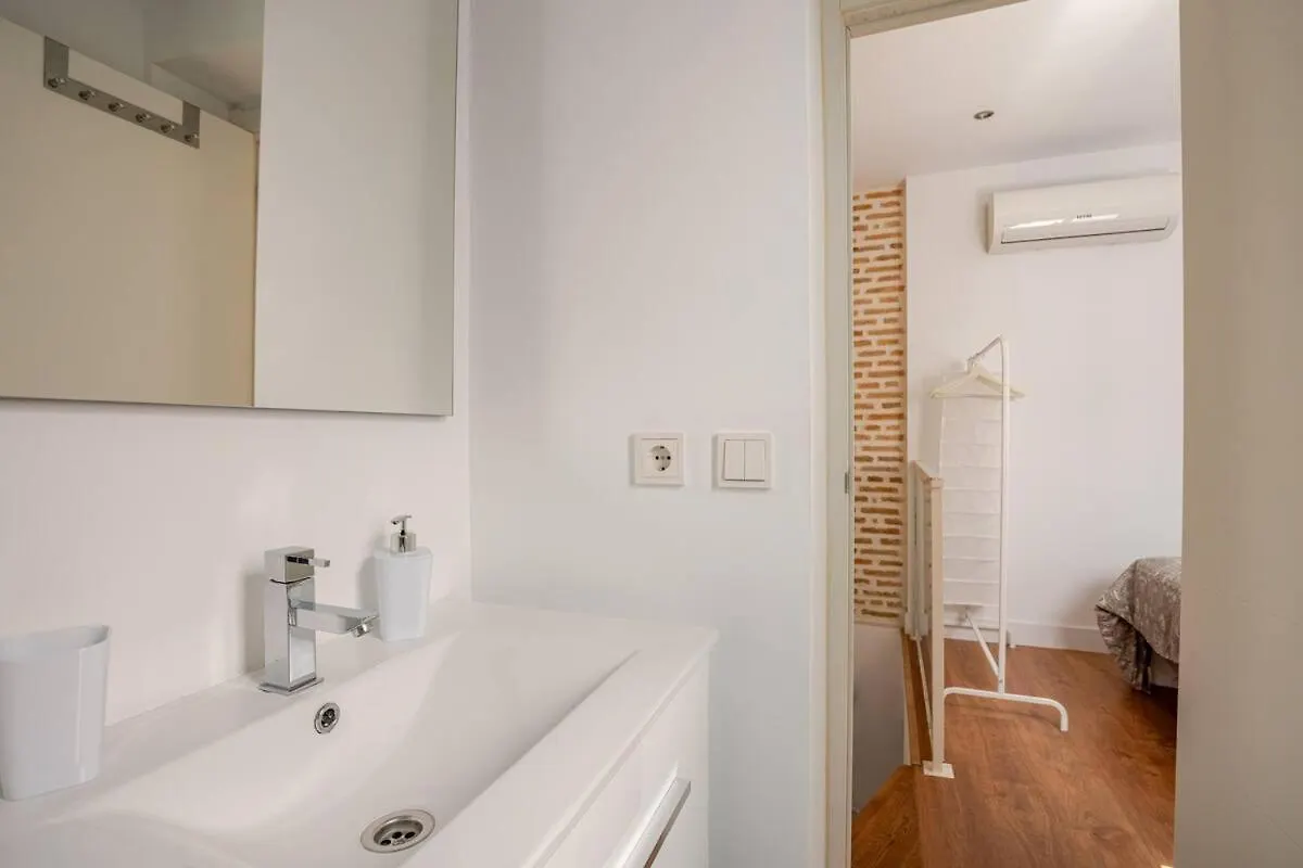 Beautiful Ground Floor Duplex In The Heart Of Seville Apartment